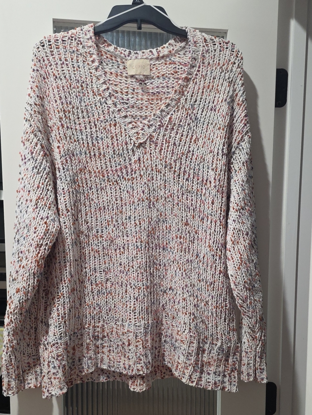 Cupio Cream Multicolor Speckled V-Neck Knit Sweater
